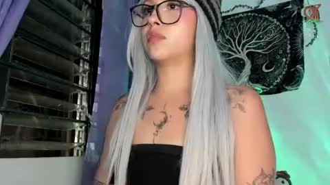 pinky_promiseex online show from June 13, 1:14 am