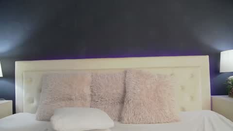  Pink  online show from December 16, 1:43 pm