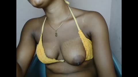 pinkyxxpussy online show from February 19, 3:39 am