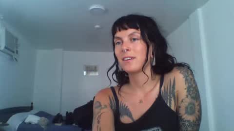 pixiecatfairy online show from March 21, 8:19 am