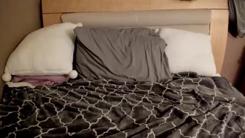 Snapshot of playwithjuicyj chatting on October 31, 10:19 am Jay online show from October 31, 10:19 am