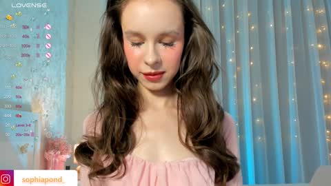 Snapshot of plusvibe chatting on January 15, 1:52 pm Sophie online show from January 15, 1:52 pm