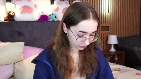 Polly online show from February 5, 8:06 am