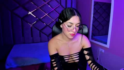 poly sasha  online show from April 18, 4:37 am