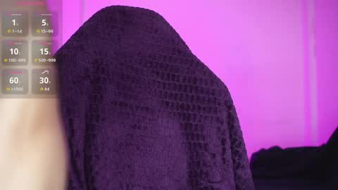    online show from March 17, 10:03 pm