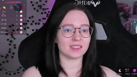 Robyn online show from March 5, 10:22 am