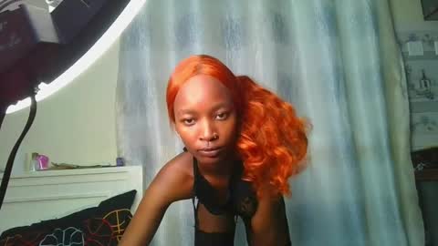 pretty__lisa online show from April 11, 9:24 am