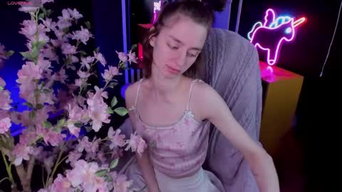 Lady vikki  online show from April 18, 6:38 am