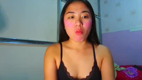 pretty_am online show from April 29, 5:15 pm
