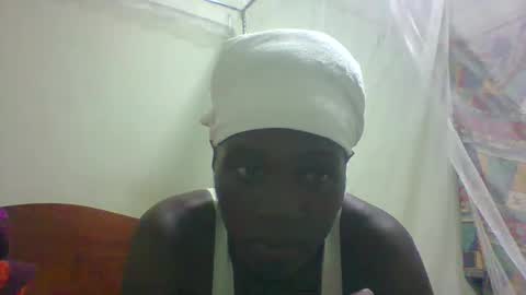 pretty_betty_ online show from February 4, 3:36 pm