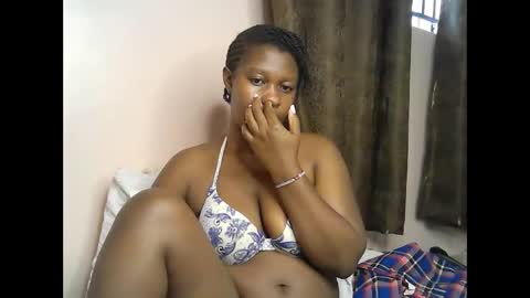 pretty_kylah online show from April 13, 11:55 am