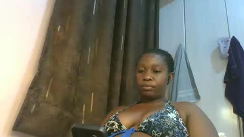 pretty_kylah online show from February 12, 1:51 am