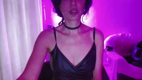 pretty lady x online show from November 14, 10:37 am