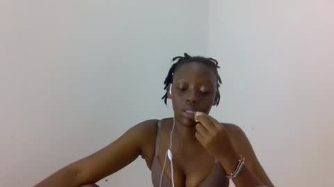 prettydollk_dons online show from April 18, 8:50 am