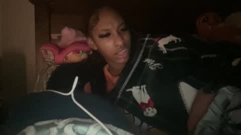 prettyfacefemale online show from February 20, 6:26 am