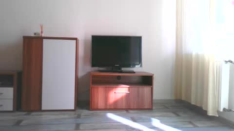 prettyjulliette online show from October 17, 12:41 pm