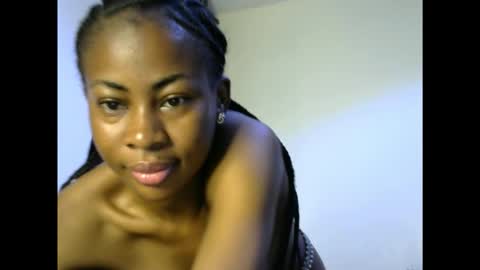 Snapshot of prettylove5 chatting on September 18, 5:28 am evelyn online show from September 18, 5:28 am