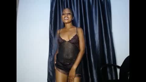 Snapshot of prettymia9 chatting on October 25, 6:32 am mia online show from October 25, 6:32 am
