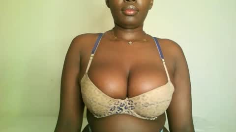 prettyvishy online show from April 6, 2:44 am