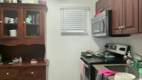 prettyyykittyyy22 online show from March 1, 3:45 pm