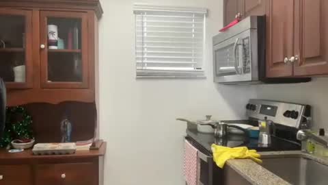 prettyyykittyyy22 online show from April 1, 3:42 pm