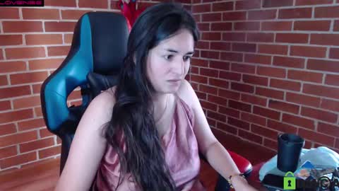 Snapshot of princesa_leia_zathur chatting on October 7, 3:05 pm Leia online show from October 7, 3:05 pm
