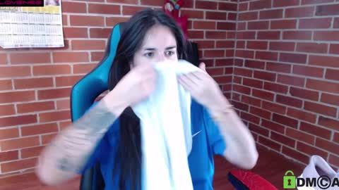 Snapshot of princesa_leia_zathur chatting on September 16, 12:57 pm Leia online show from September 16, 12:57 pm