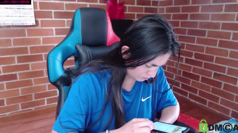 Snapshot of princesa_leia_zathur chatting on September 17, 12:58 pm Leia online show from September 17, 12:58 pm