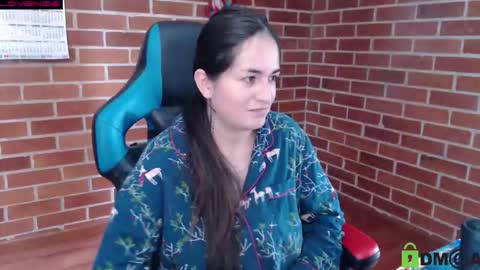 Snapshot of princesa_leia_zathur chatting on September 24, 5:01 pm Leia online show from September 24, 5:01 pm