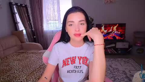 princessamira1 online show from August 8, 6:43 am
