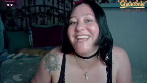 Snapshot of princesslux18 chatting on March 11, 7:58 pm Lux Alot Luxi online show from March 11, 7:58 pm