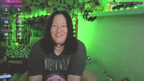 Snapshot of princesslux18 chatting on September 25, 7:23 pm Lux Alot Luxi online show from September 25, 7:23 pm