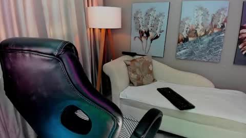 Priya Rose online show from December 4, 6:41 pm