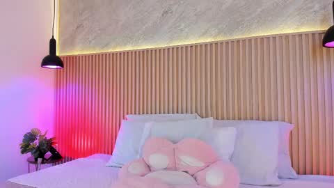 Profana Red online show from March 20, 2:00 pm