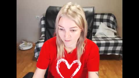 Polly online show from January 6, 3:51 pm