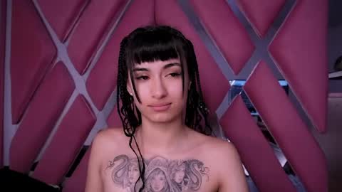 Alynn online show from April 14, 1:38 am