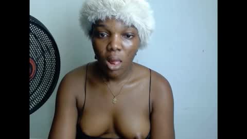 pussyxpink online show from November 14, 11:05 pm