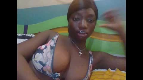 ora online show from November 5, 12:10 pm