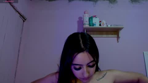 Snapshot of quee_tiana chatting on September 12, 4:02 am your princess online show from September 12, 4:02 am