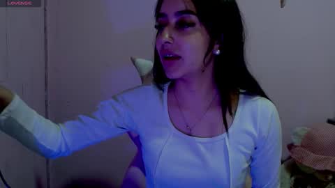 Snapshot of quee_tiana chatting on September 10, 4:23 am your princess online show from September 10, 4:23 am