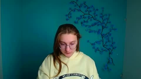 Amelie online show from March 1, 12:38 pm