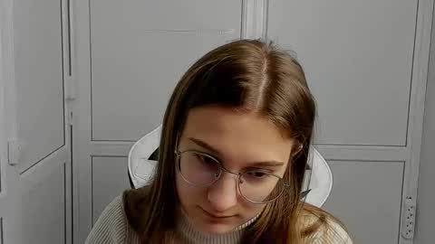 Amelie online show from April 9, 7:14 am