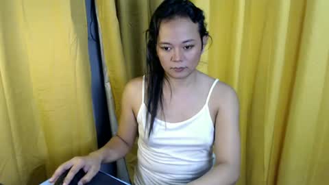 queen_ennah online show from June 14, 2:24 am