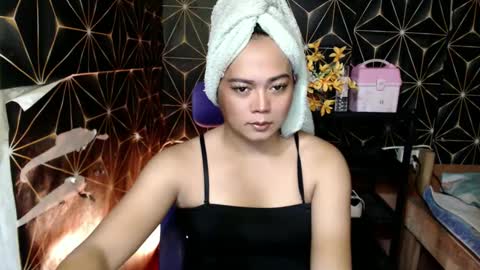 queen_ennah online show from January 7, 8:13 am