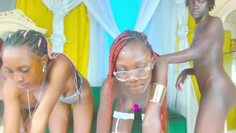 queen online show from March 11, 10:45 pm