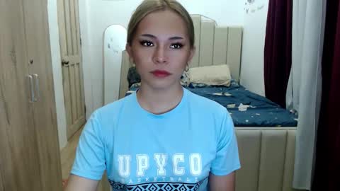 shawny online show from May 6, 1:42 am