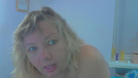 queen_jane8 online show from November 24, 5:37 pm