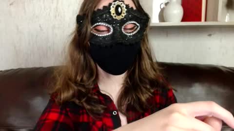 Nora online show from May 1, 11:52 pm