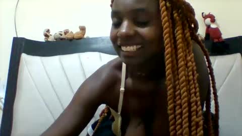 Snapshot of queen_wow2 chatting on September 24, 10:09 pm queen online show from September 24, 10:09 pm