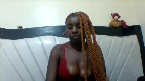 Snapshot of queen_wow2 chatting on September 13, 10:07 pm queen online show from September 13, 10:07 pm